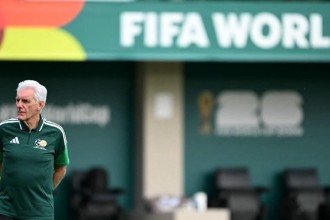 Técnico questiona decisão que pode tirar jogador da Copa: Não teve nem VAR com o Messi