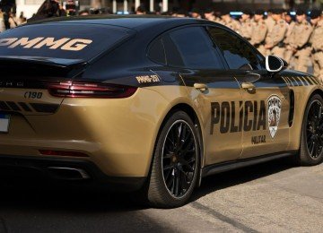 Porsche Panamera, fruto de apreensão, já com a pintura da Polícia Militar -  (crédito: PMMG/Divulgação)