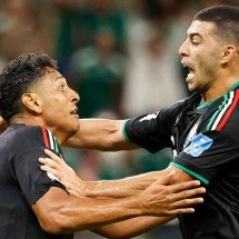Lambança na Copa! Defesa da Coreia do Sul se atrapalha e entrega gol para o México; veja - No Ataque Internacional