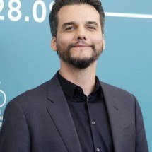 Wagner Moura negocia entrada em nova filmagem de Onze Homens e um Segredo com Margot Robbie e Bradley Cooper - Portal Giro 10