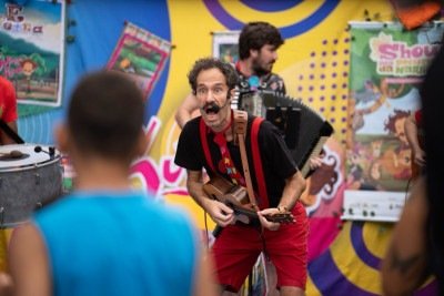 O projeto Super Pamp, do artista Edu Pio, tem m&uacute;sica, livros infantis e muita interatividade -  (crédito: Gil Goulart/Divulga&ccedil;&atilde;o)