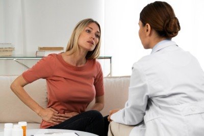 Nefrologista reforça a importância dos exames periódicos para identificar possíveis alterações de forma precoce -  (crédito: FreePik/Magnific)