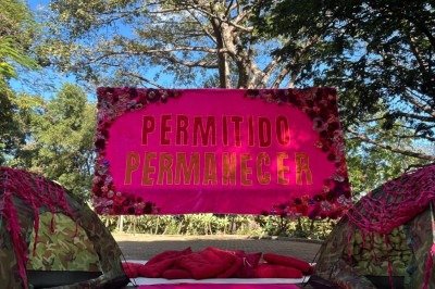 Trabalhos de arte reivindicam reflexões sobre moradia digna, direito à cidade, acesso ao lazer, circulação pelos espaços urbanos e visibilidade de grupos marginalizados. -  (crédito: Divulgação/ Chris Tigra)