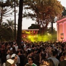 Alta Fidelidade leva discotecagem em vinil para a rua em BH neste sábado