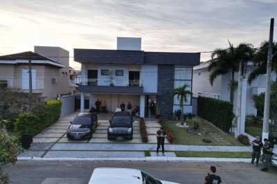 A operação já resultou na apreensão de veículos de luxo avaliados em cerca de R$ 5 milhões  -  (crédito: Reprodução/PCMG)