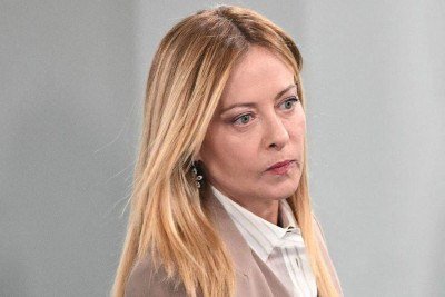 Giorgia Meloni conversou com o presidente americano na quarta-feira (17/6), durante a cúpula do G7, na França -  (crédito: Distribuição via Reuters)