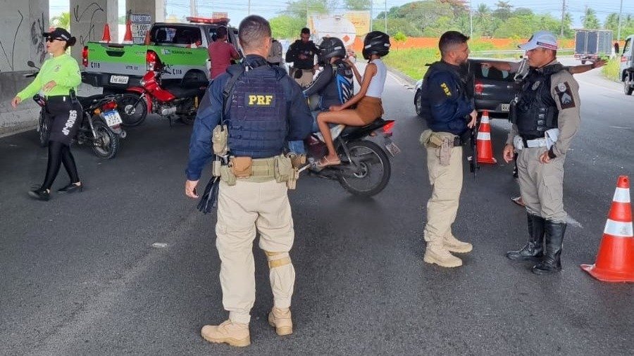 Parado na blitz da PRF? Saiba quais são seus direitos e deveres - Portal gov.br/ Divulga&ccedil;&atilde;o oficial