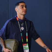 Jogador do Paraguai é expulso na Copa por ‘Lei Vini Jr.’; entenda - No Ataque Internacional