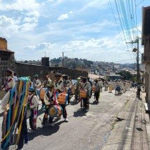 Guardas de congado homenageiam Nossa Senhora do Rosário em bairro de BH - Larissa Kumpel/EM/D.A Press