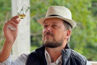 Cachaça de alambique pode virar patrimônio cultural