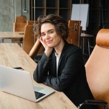 Porta para o Direito: plataforma apoia jovens na profissão  - DINO