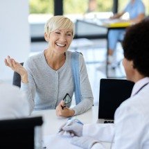 Menopausa expõe desafios no cuidado íntimo feminino - DINO