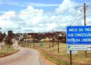 Placa identifica o início do trecho da concessão da Rota da Liberdade, que é regulada e fiscalizada pela Artemig e que 11 municípios mineiros, de Nova Lima a Rio Casca -  (crédito: Jair Amaral/EM/D.A Press)