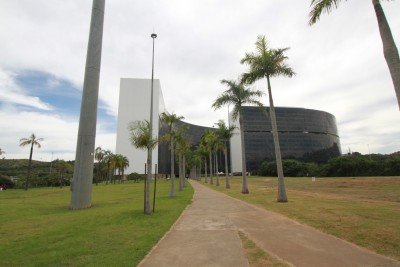 Na foto, fachada da cidade administrativa, sede do governo de Minas
       -  (crédito: Edesio Ferreira/EM/D.A. Press)