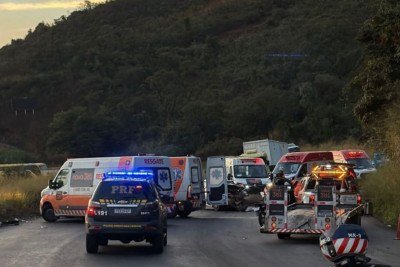 A orientação é para que os motoristas reduzam a velocidade ao se aproximarem do trecho -  (crédito: Reprodução/Redes Sociais)