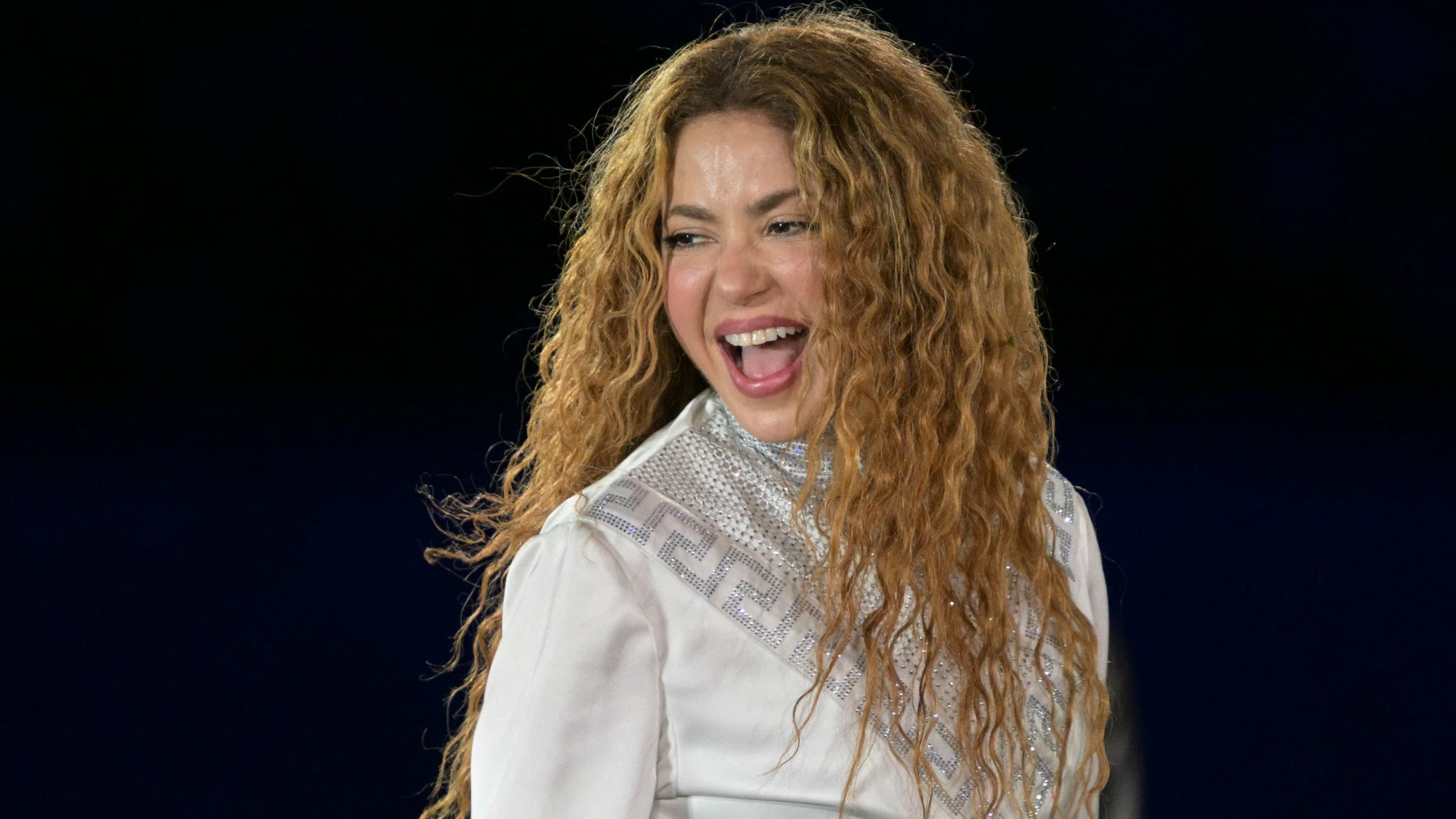 Shakira, alvo de especula&ccedil;&otilde;es sobre sua vida amorosa, segue movimentando a m&iacute;dia com sua carreira e imagem p&uacute;blica -  (crédito: JUAN MABROMATA / AFP)