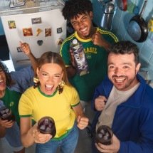 Ação da Aurora leva qualidade premiada do suco às redes -  21FILMES