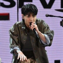 Brasileira toca campainha de astro do BTS 133 vezes e acaba condenada -  AFP