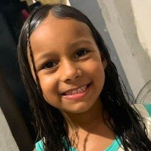 Polícia busca criminosos que invadiram casa e mataram menina de 7 anos