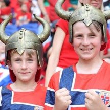 Remada Viking da torcida norueguesa viraliza e vira uma das imagens mais marcantes da Copa do Mundo de 2026 - Portal Giro 10