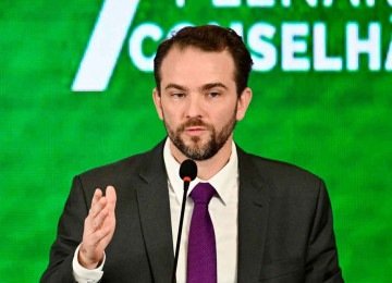 Ministro da Fazenda, Dario Durigan avalia em R$ 10 bi a isenção para as igrejas -  (crédito:  Evaristo Sa/AFP)