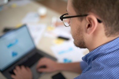 Tecnologia e automação podem acelerar o erro -  (crédito: DINO)