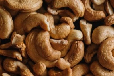 No caso das castanhas-de-caju, cerca de 56% do cobre e 52% do magnésio presentes no alimento estavam disponíveis para absorção após o processo de digestão simulada; manganês e zinco foram encontrados em quantidades insuficientes para medição confiável -  (crédito: Shuvalova Natalia/Pexels)