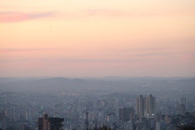 A Defesa Civil alerta para a baixa temperatura ao amanhecer e à noite, além das condições de tempo seco durante a tarde -  (crédito: Marcos Vieira/EM/D.A.Press)