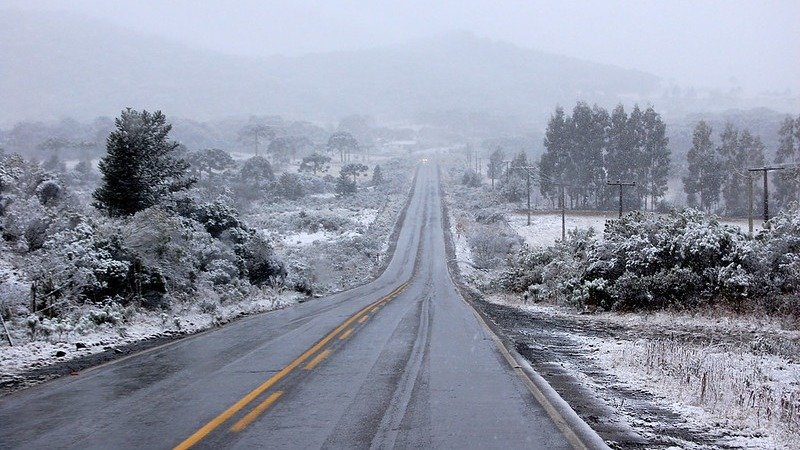 5 destinos em Santa Catarina para aproveitar o frio e a neve