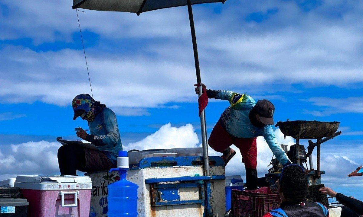 O mar como fonte de vida e trabalho para a comunidade Parrachos de Rio do Fogo 