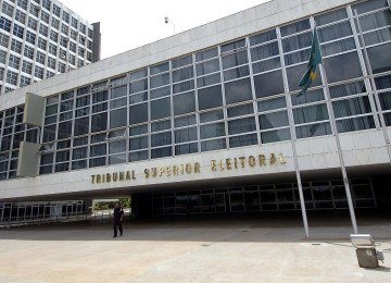 N&uacute;meros constam de diferentes planilhas do TSE que discriminam os repasses do fundo partid&aacute;rio.  -  (crédito: Wikimedia Commons/ Jos&eacute; Cruz)