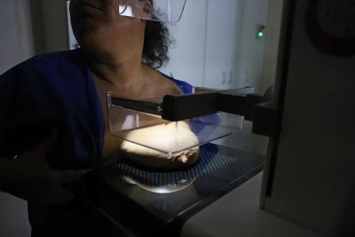 Atualmente cobertura dos planos de saúde para mamografia digital é apenas para mulheres de 40 a 69 anos de idade -  (crédito: José Cruz/Agência Brasil)