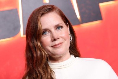 Amy Adams salvou homem esfaqueado no pescoço -  (crédito:  AFP)