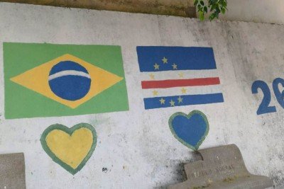 Além de imagens em prol do Brasil, as ruas da cidade também foram pitadas com as cores e bandeiras de Cabo Verde -  (crédito: Lais Podestá)