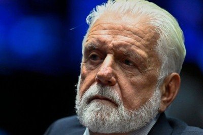 Com a saída de Jaques Wagner, Lula tenta estancar desgaste na campanha -  (crédito: Foto: Andressa Anholete/Agência Senado)