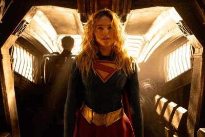 Milly Alcock vive Kara, a prima do Superman que enfrenta os próprios traumas e não pede desculpas por não ser a garota perfeita -  (crédito: Warner Bros./Divulgação)