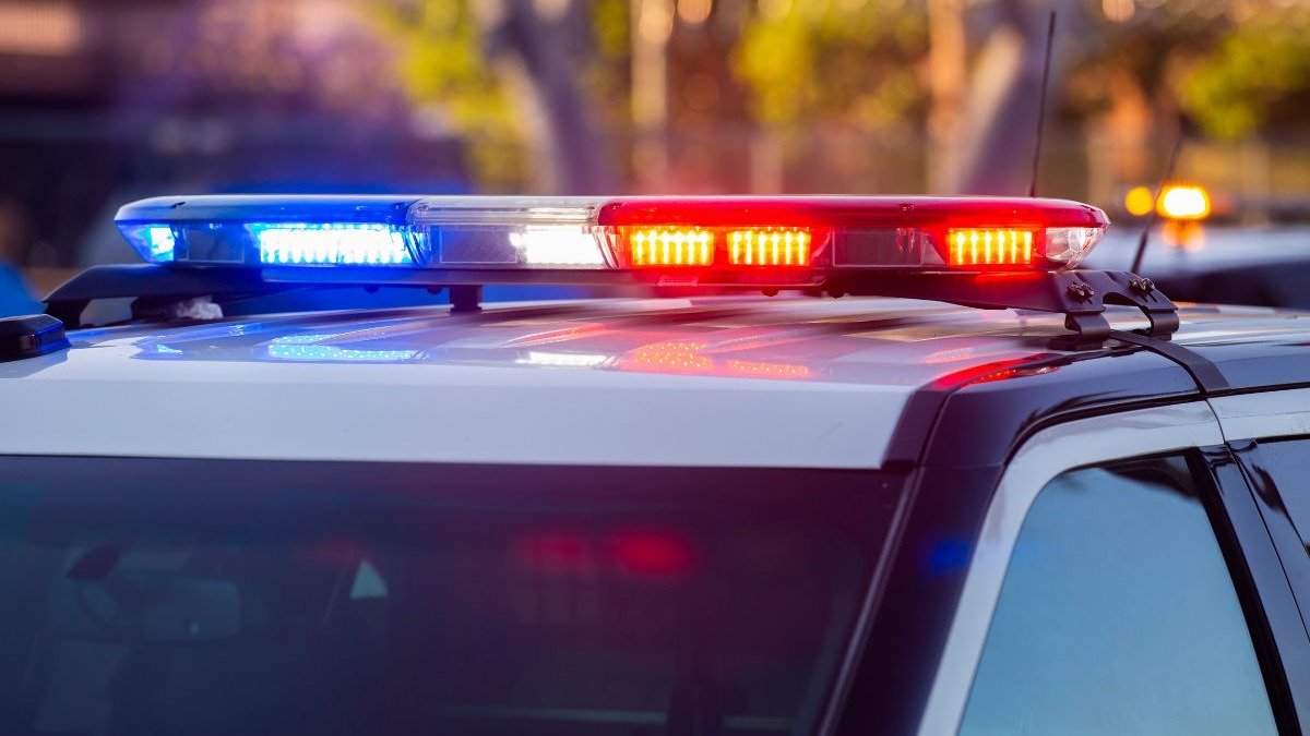 Viaturas como esta sinalizam o in&iacute;cio de um processo de investiga&ccedil;&atilde;o rigoroso em casos de interven&ccedil;&atilde;o policial com morte. -  (crédito: MattGush de Getty Images)