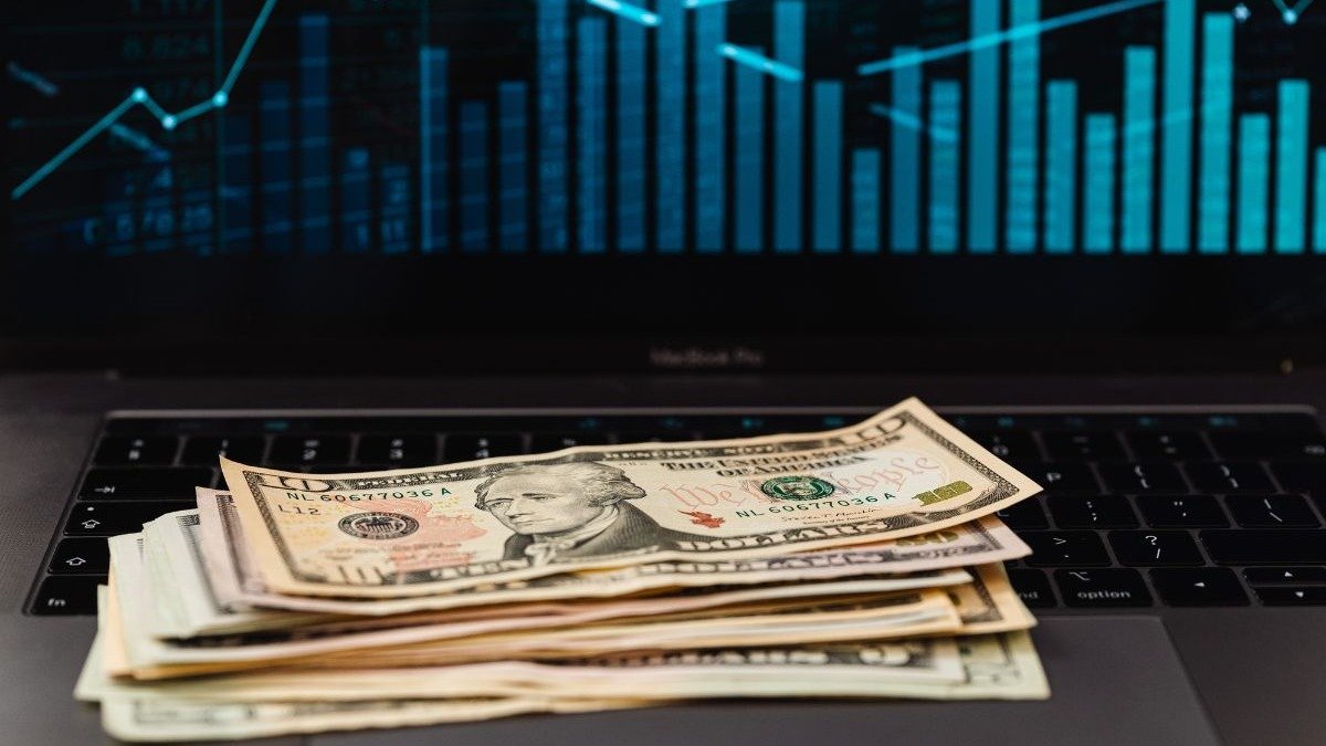 Para quem busca rentabilidade, investir em op&ccedil;&otilde;es como Tesouro Direto e CDBs pode ser uma alternativa no mercado financeiro. -  (crédito: Karola G de Pexels)