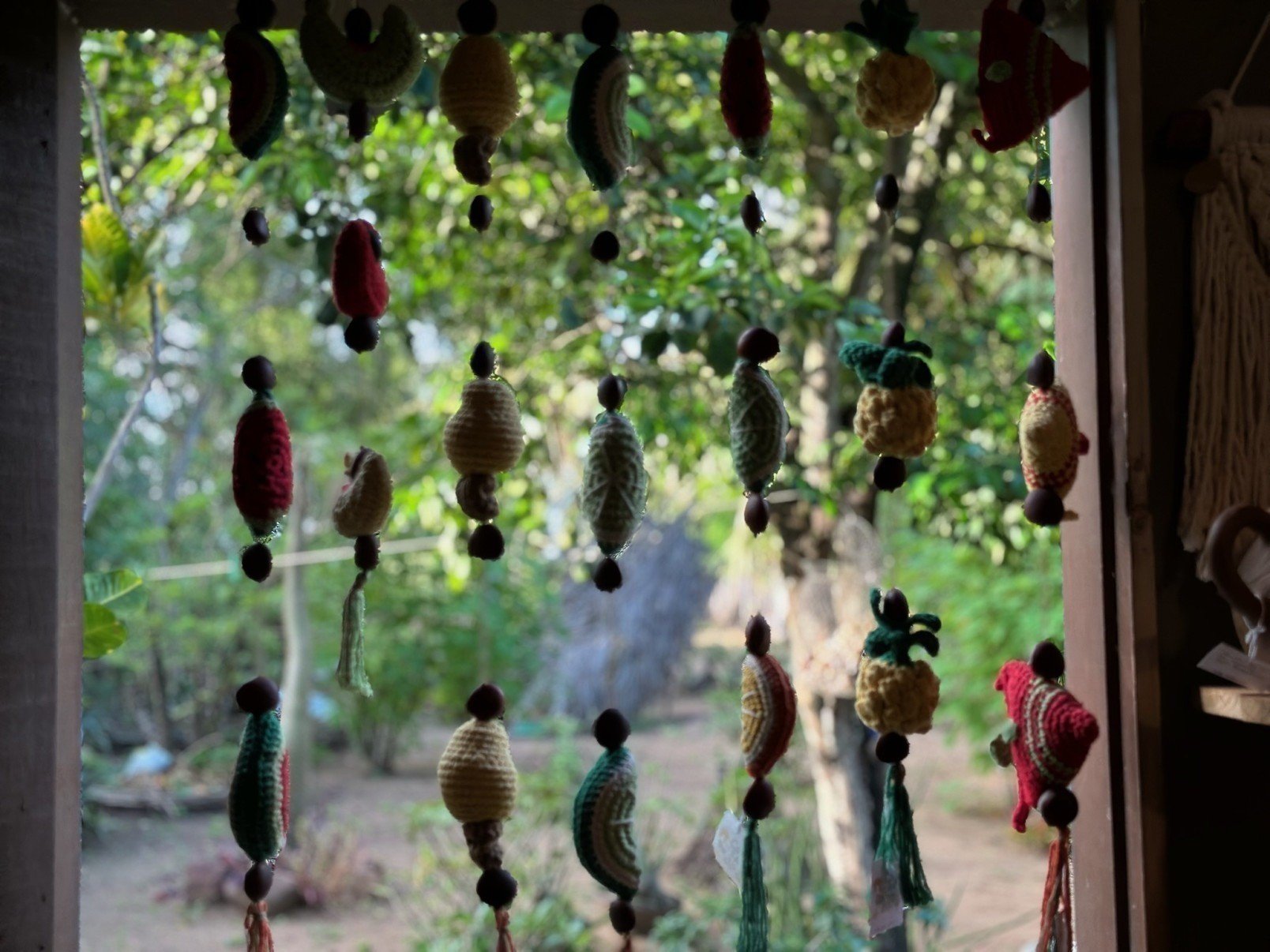 Por dentro da Casa Reduto, peças de mais de 100 artistas contam histórias através de cerâmicas, bordados e criações artesanais-Quéren Hapuque/EM/D.A Press