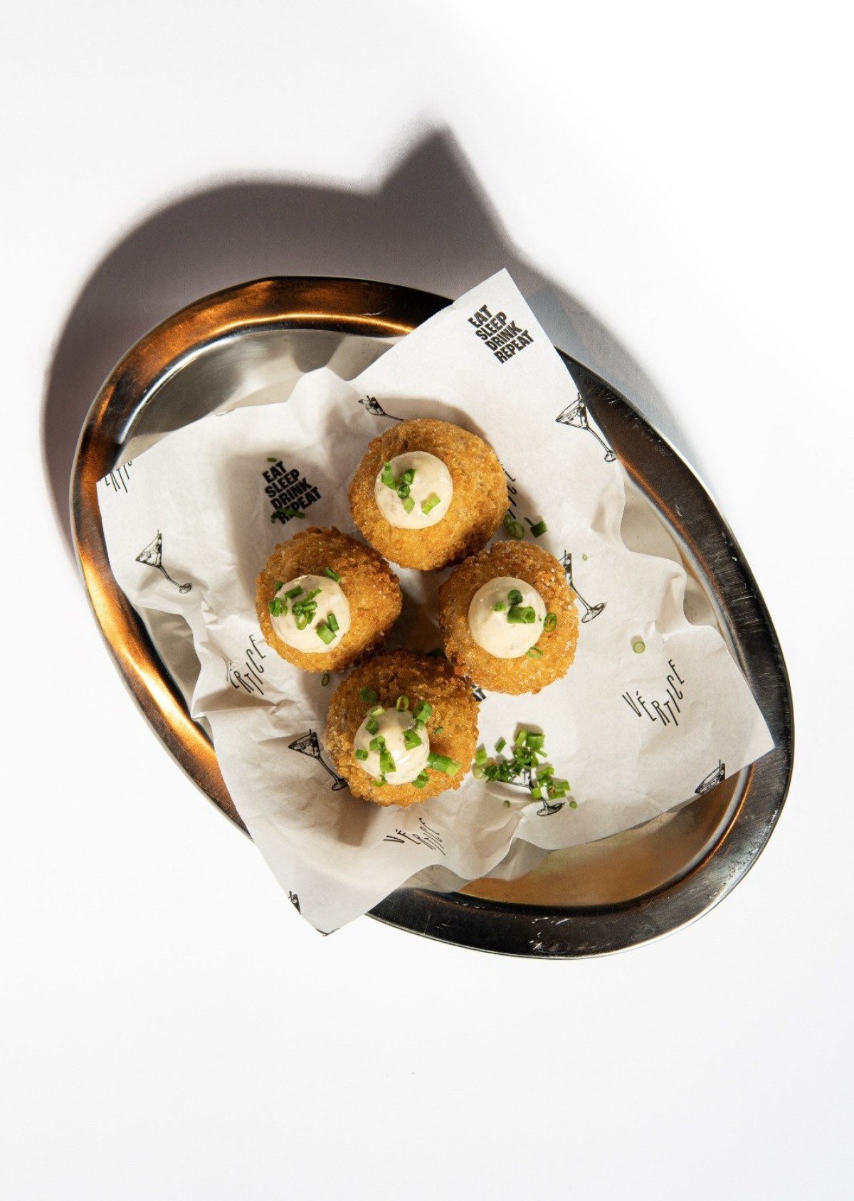 Croquetas de pastrami do bar V&eacute;rtice (vendidas na drinqueria da mostra)