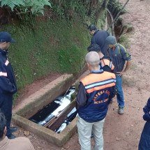 Contaminação por óleo atinge sistema de captação de água em Nova Lima - Reprodução/Defesa Civil de Nova Lima