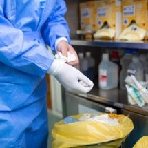 Limpeza em farmácias exige escovas técnicas - DINO