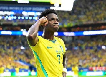 Com quatro gols e futebol de primeira linha, Vini Júnior é o destaque da Seleção Brasileira no Mundial até agora -  (crédito: CHANDAN KHANNA / AFP)