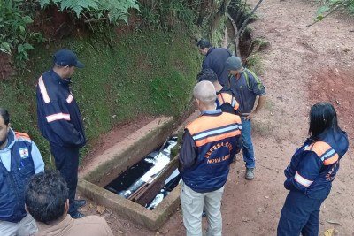 A situação mobilizou equipes da Prefeitura e da Defesa Civil de Nova Lima -  (crédito: Reprodução/Defesa Civil de Nova Lima)