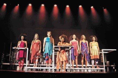 Sete atrizes e cantoras interpretam Elza Soares, destacando a fibra e a voz poderosa da mulher que lutou para superar AS tragédias que a vida lhe impôs -  (crédito: Enzo Amarelo/Divulgação)