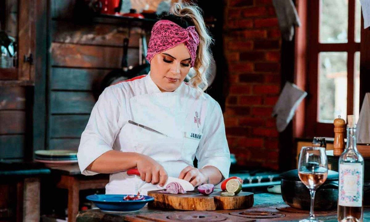 &ldquo;Sempre gostei de pratos em que a sopa faz parte da experi&ecirc;ncia e n&atilde;o apenas acompanha&rdquo;, comenta Jana Barrozo, do Rex Bibendi