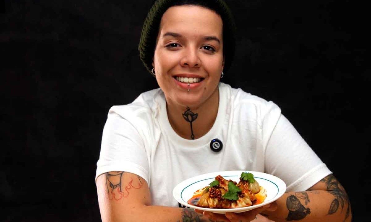 Para a chef Karu Uemura, fundadora do Yokai Izakaya, o caldo passa a ser o centro das aten&ccedil;&otilde;es quando deixa de ser apenas um complemento e passa a ser indispens&aacute;vel para a experi&ecirc;ncia
