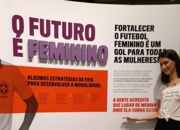 Em 2015, o Museu do Futebol realizou o projeto Visibilidade para o Futebol Feminino, que tinha como objetivo provocar uma discussão sobre nossa maneira de contar a história do futebol brasileiro. Essa exposição mostra os resultados desse projeto, que contou com as próprias atletas, árbitras e jornalistas de campo -  (crédito: Arquivo pessoal)