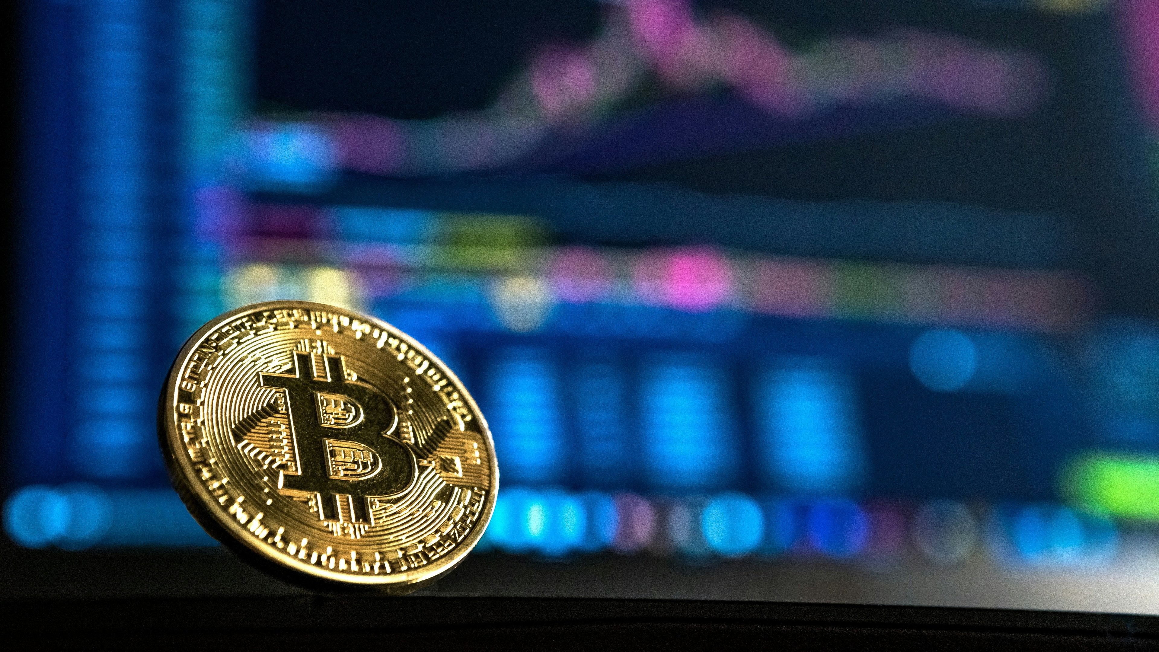 Preço do Bitcoin: o que faz a criptomoeda subir ou descer tanto