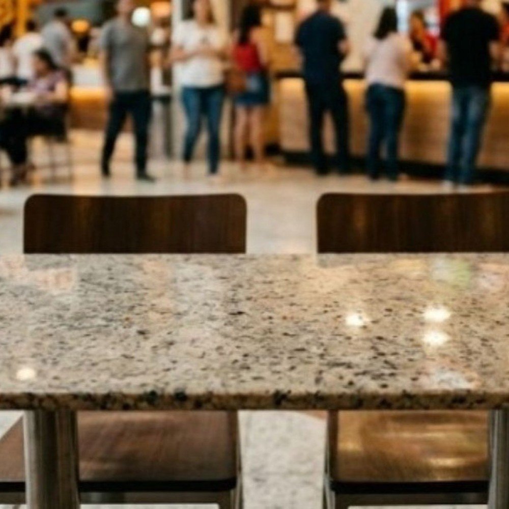 Shopping de BH deve indenizar criança que teve dedo esmagado por mesa